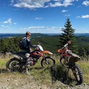 Meet your Posher, Adam